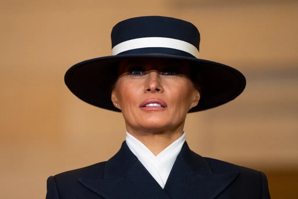 Mel WLF Hat - The Smart Hat Contract